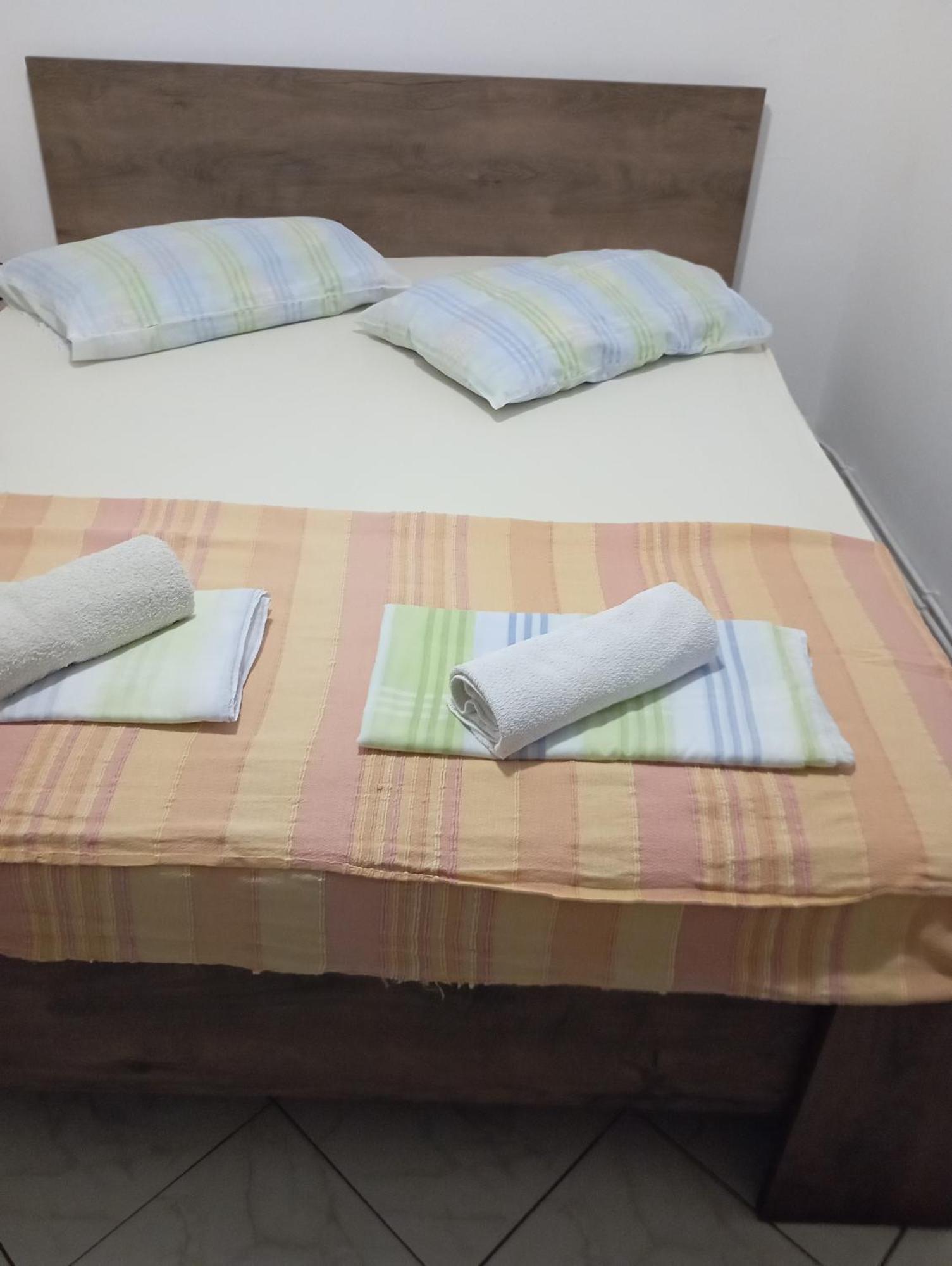 Apartman Sunce 乌马格 外观 照片