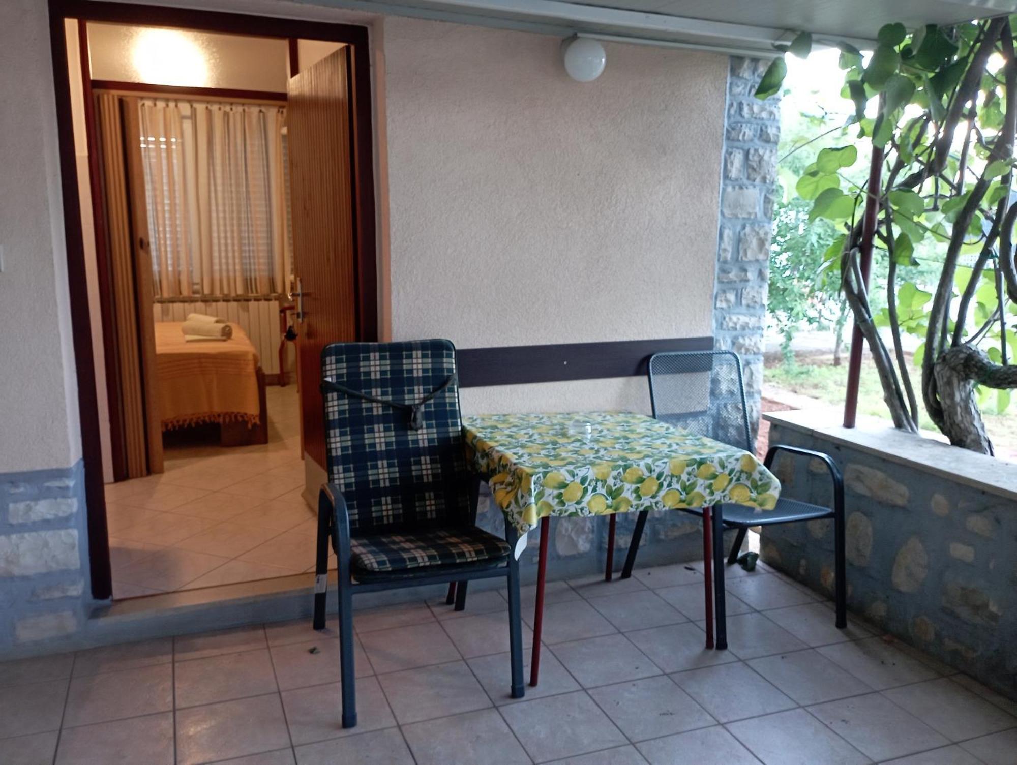 Apartman Sunce 乌马格 外观 照片